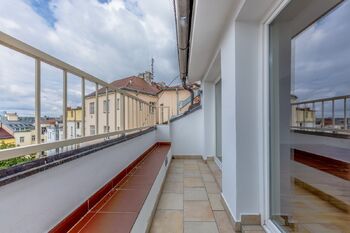 Prodej bytu 2+1 v osobním vlastnictví 95 m², Praha 10 - Vršovice