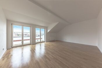 Prodej bytu 2+1 v osobním vlastnictví 95 m², Praha 10 - Vršovice