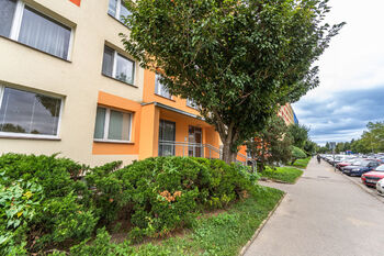 Prodej bytu 3+1 v osobním vlastnictví 74 m², Praha 10 - Petrovice