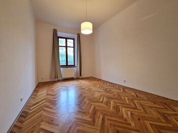 Pronájem bytu 3+1 v osobním vlastnictví 115 m², Praha 3 - Žižkov