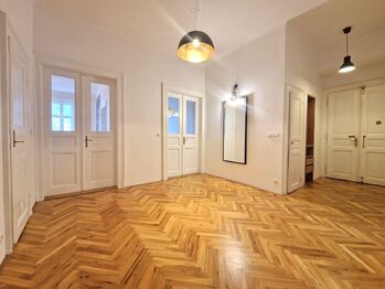 Pronájem bytu 3+1 v osobním vlastnictví 115 m², Praha 3 - Žižkov