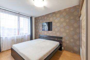 Ložnice - Pronájem bytu 2+kk v osobním vlastnictví 55 m², Praha 10 - Štěrboholy