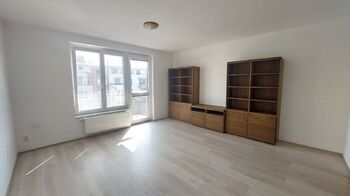 Pronájem bytu 1+kk v osobním vlastnictví 35 m², Praha 9 - Čakovice