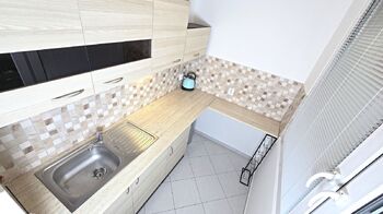 Pronájem bytu 1+kk v osobním vlastnictví 27 m², Praha 9 - Prosek