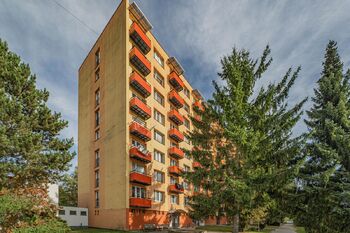 Budova. - Pronájem bytu 3+1 v osobním vlastnictví 62 m², Jindřichův Hradec