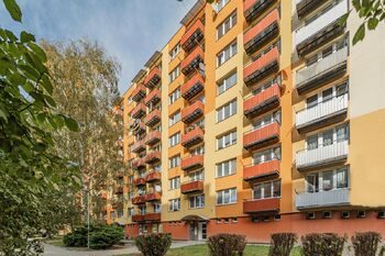 Budova. - Pronájem bytu 3+1 v osobním vlastnictví 62 m², Jindřichův Hradec