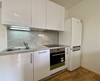 Pronájem bytu 2+kk v osobním vlastnictví 38 m², Praha 5 - Smíchov