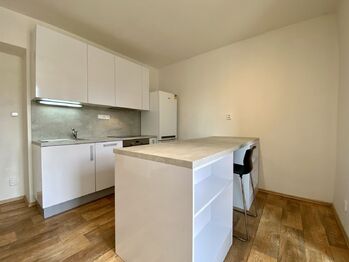 Pronájem bytu 2+kk v osobním vlastnictví 38 m², Praha 5 - Smíchov