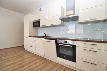 Pronájem bytu 2+kk v osobním vlastnictví 51 m², Praha 9 - Černý Most