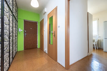 Pronájem bytu 2+1 v osobním vlastnictví 55 m², Praha 6 - Břevnov