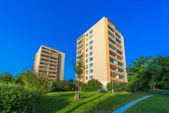 Prodej bytu 3+1 v osobním vlastnictví 75 m², Praha 10 - Strašnice