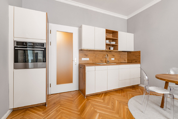 Pronájem bytu 1+kk v osobním vlastnictví 36 m², Praha 7 - Holešovice