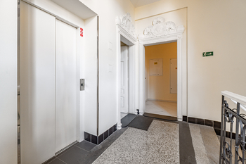 Pronájem bytu 1+kk v osobním vlastnictví 36 m², Praha 7 - Holešovice