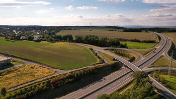 Prodej pozemku 16361 m², Hrabyně