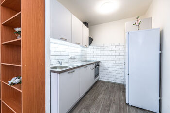 Pronájem bytu 2+kk v družstevním vlastnictví 45 m², Praha 5 - Stodůlky