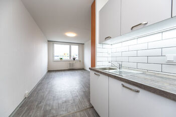 Pronájem bytu 2+kk v družstevním vlastnictví 45 m², Praha 5 - Stodůlky