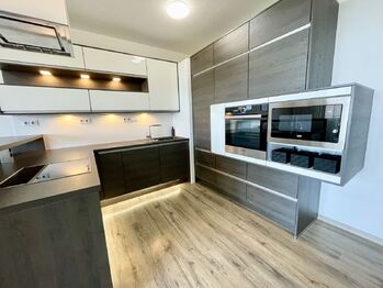 Pronájem bytu 2+kk v osobním vlastnictví 81 m², Olomouc