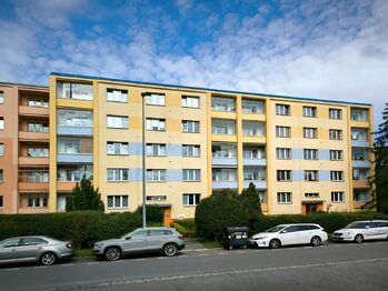 Prodej bytu 3+1 v osobním vlastnictví 72 m², Praha 10 - Záběhlice