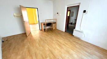 Pronájem obchodních prostor 73 m², Pelhřimov