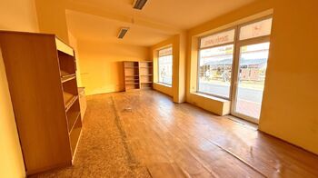 Pronájem obchodních prostor 73 m², Pelhřimov