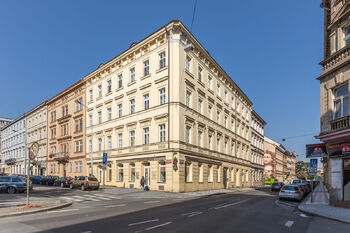 Pronájem bytu 2+kk v osobním vlastnictví 72 m², Praha 5 - Smíchov