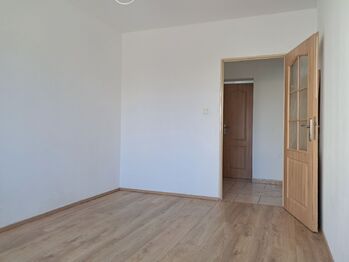 Prodej bytu 3+1 v osobním vlastnictví 82 m², Praha 9 - Černý Most