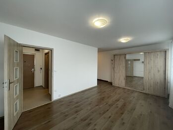 Prodej bytu 4+1 v osobním vlastnictví 95 m², Praha 6 - Řepy