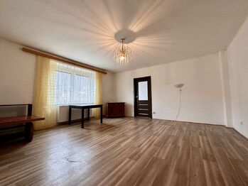 Prodej domu 220 m², Oslavany