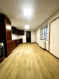 Byt 2+1 - Prodej domu 220 m², Oslavany