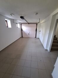 garáž - Pronájem domu 221 m², Dublovice