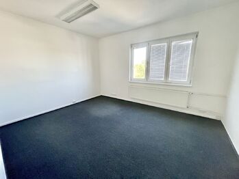 Kancelář č. 7. Velikost 16,6 m2. - Pronájem kancelářských prostor 57 m², Písek