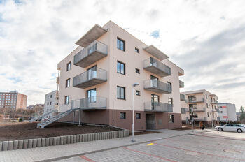 Pronájem bytu 2+1 v osobním vlastnictví 47 m², Milovice