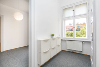 Pronájem bytu 2+kk v družstevním vlastnictví 52 m², Praha 4 - Podolí