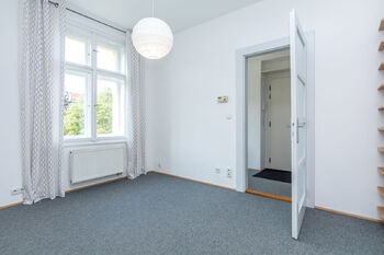 Pronájem bytu 2+kk v družstevním vlastnictví 52 m², Praha 4 - Podolí