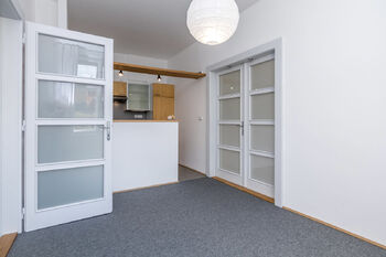 Pronájem bytu 2+kk v družstevním vlastnictví 52 m², Praha 4 - Podolí