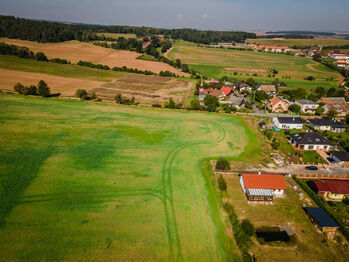 Prodej pozemku 1092 m², Jedomělice