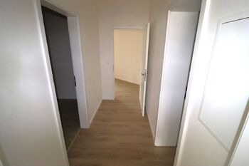 Prodej obchodních prostor 106 m², Tursko