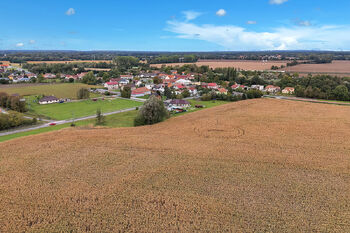 Prodej pozemku 9877 m², Přelouč