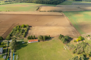 Prodej pozemku 1617 m², Běleč