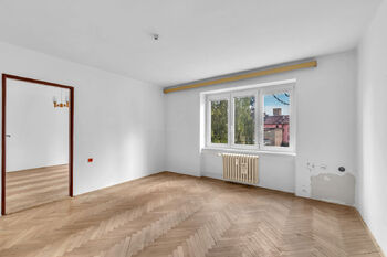 Prodej bytu 2+1 v osobním vlastnictví 56 m², Hradec Králové