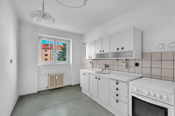 Prodej bytu 2+1 v osobním vlastnictví 56 m², Hradec Králové