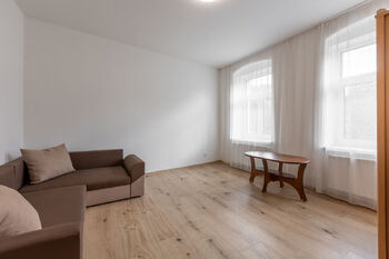 Prodej domu 278 m², Dalovice