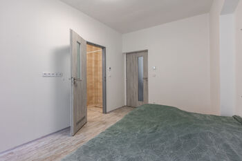 Prodej domu 278 m², Dalovice