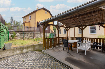 Prodej domu 278 m², Dalovice