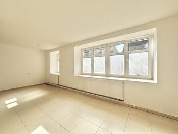 Prodej bytu 1+kk v osobním vlastnictví 47 m², Kladno