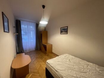 Pronájem bytu 2+kk v družstevním vlastnictví 35 m², Praha 2 - Vinohrady