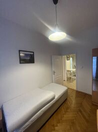 Pronájem bytu 2+kk v družstevním vlastnictví 35 m², Praha 2 - Vinohrady