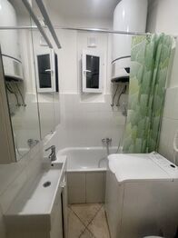 Pronájem bytu 2+kk v družstevním vlastnictví 35 m², Praha 2 - Vinohrady