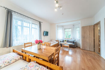 Prodej hotelu 400 m², Karlovy Vary