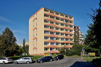 Pohled na bytový dům - Prodej bytu 3+1 v osobním vlastnictví 79 m², Olomouc 